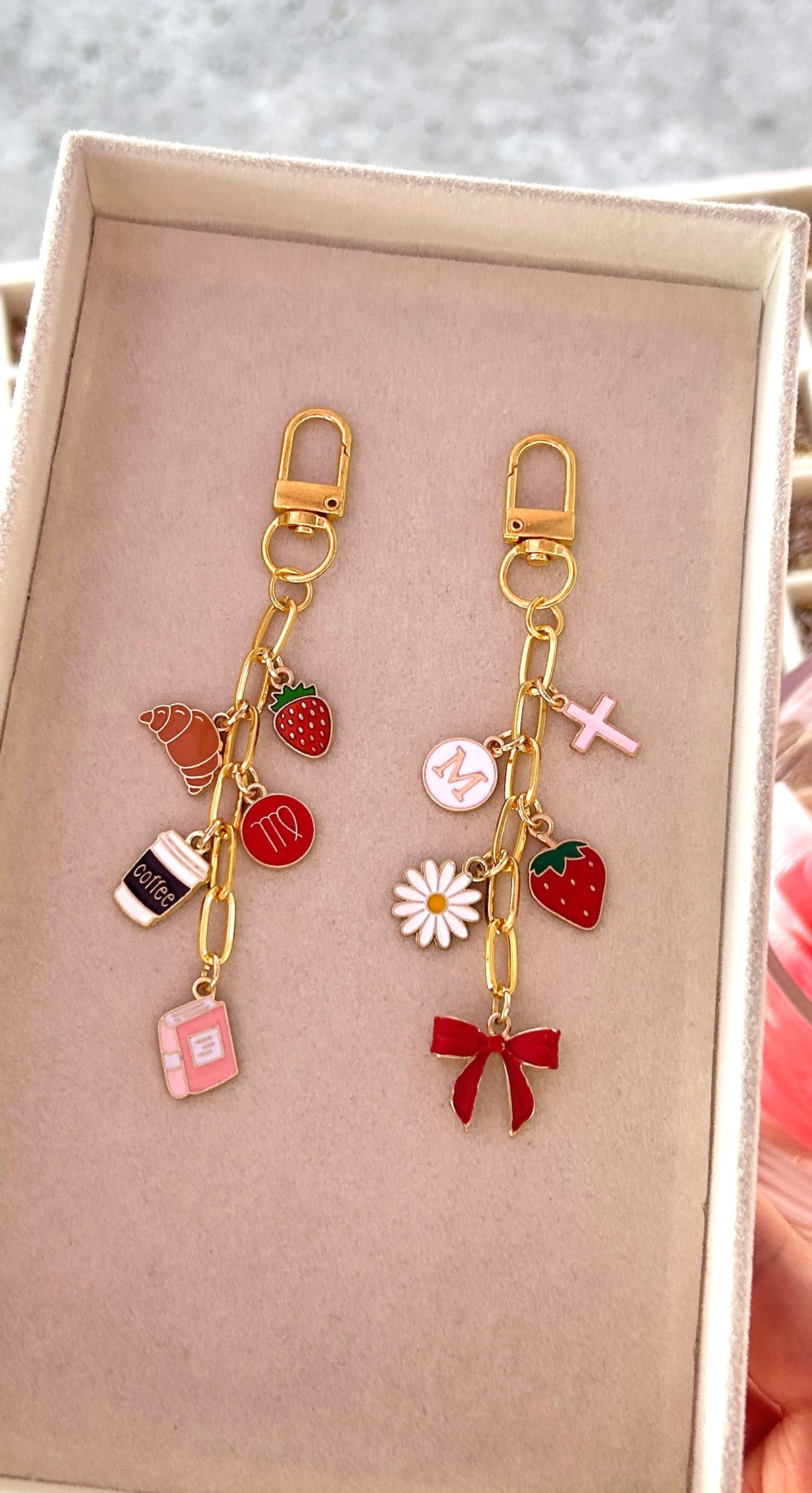 CREATE YOUR OWN KINDLE KEYCHAIN 💗 (please read description😊)